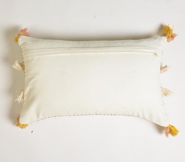 Handwoven fringed lumbar cushion | Coussin lombaire frangé tissé à la main