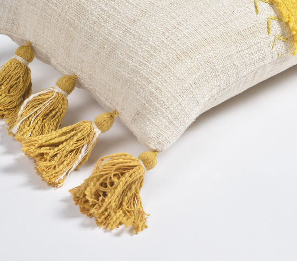Honey embroidered lumbar cushion | Coussin lombaire brodé au miel