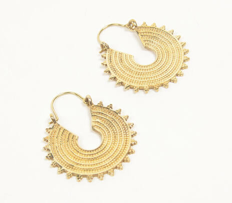 Gold-Toned Studded-Arcs Boho Hoop Earrings | Boucles d'oreilles Boho en arcs cloutés en or