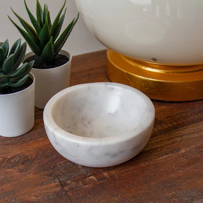 Handmade Marble Bowl, White | Bol en marbre fait main, blanc