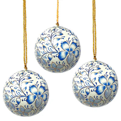 Handpainted Ornaments, Blue Floral - Pack of 3 | Ornements peints à la main, fleurs bleues - paquet de 3