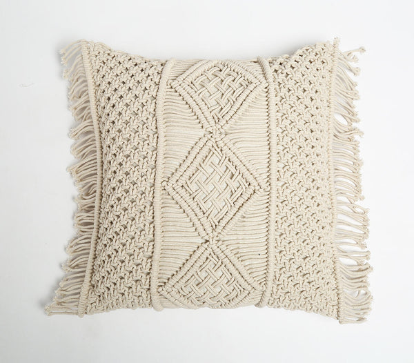 Macrame fringed cotton cushion | Coussin en coton frangé macramé