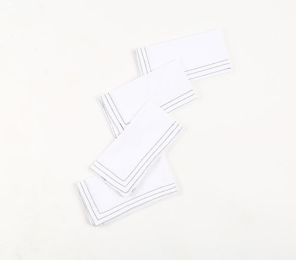Minimalistic line stitch reusable napkins (set of 4) | Serviettes de table réutilisables au point de croix minimaliste (lot de 4)