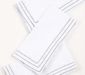 Minimalistic line stitch reusable napkins (set of 4) | Serviettes de table réutilisables au point de croix minimaliste (lot de 4)