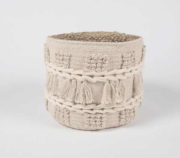 Tasseled & textured cotton & jute basket | Panier en coton et jute, orné de pompons et texturé