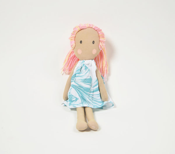 Handmade pink ponytail plush rag doll | Poupée de chiffon en peluche à queue de cheval rose, faite à la main