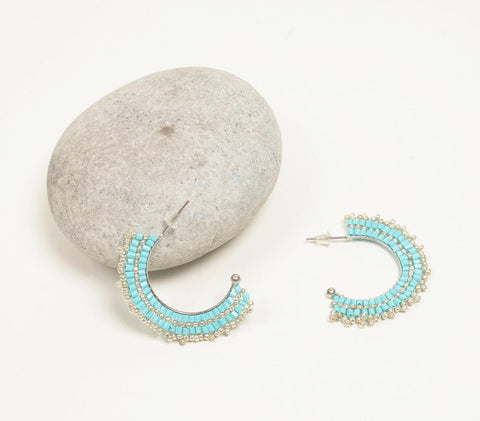Silver & turquoise glass beaded c-hoop earrings | Boucles d'oreilles c-hoop en argent et verre turquoise