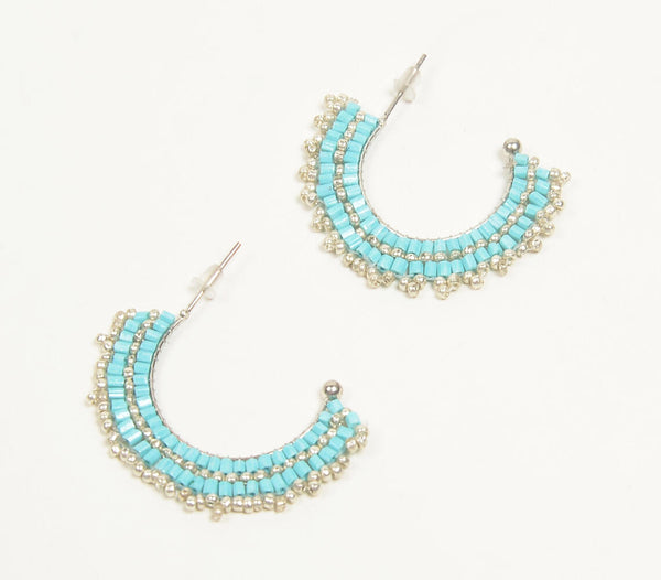 Silver & turquoise glass beaded c-hoop earrings | Boucles d'oreilles c-hoop en argent et verre turquoise