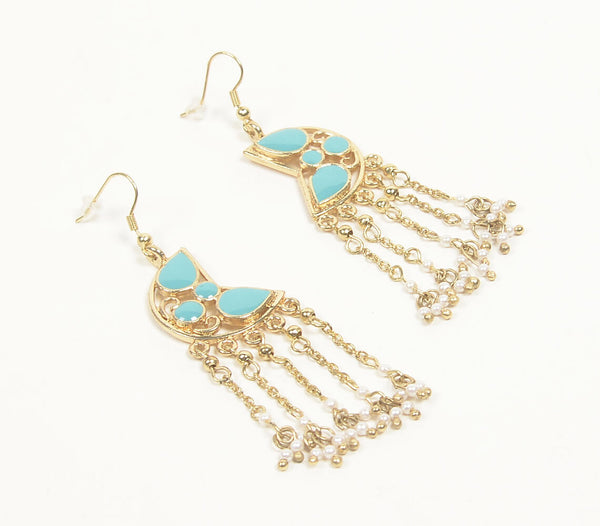 Gold-toned iron multi-strand turquoise dangle earrings | Boucles d'oreilles pendantes turquoise multi-brins en fer doré