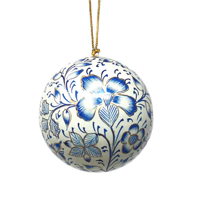Handpainted Ornaments, Blue Floral - Pack of 3 | Ornements peints à la main, fleurs bleues - paquet de 3